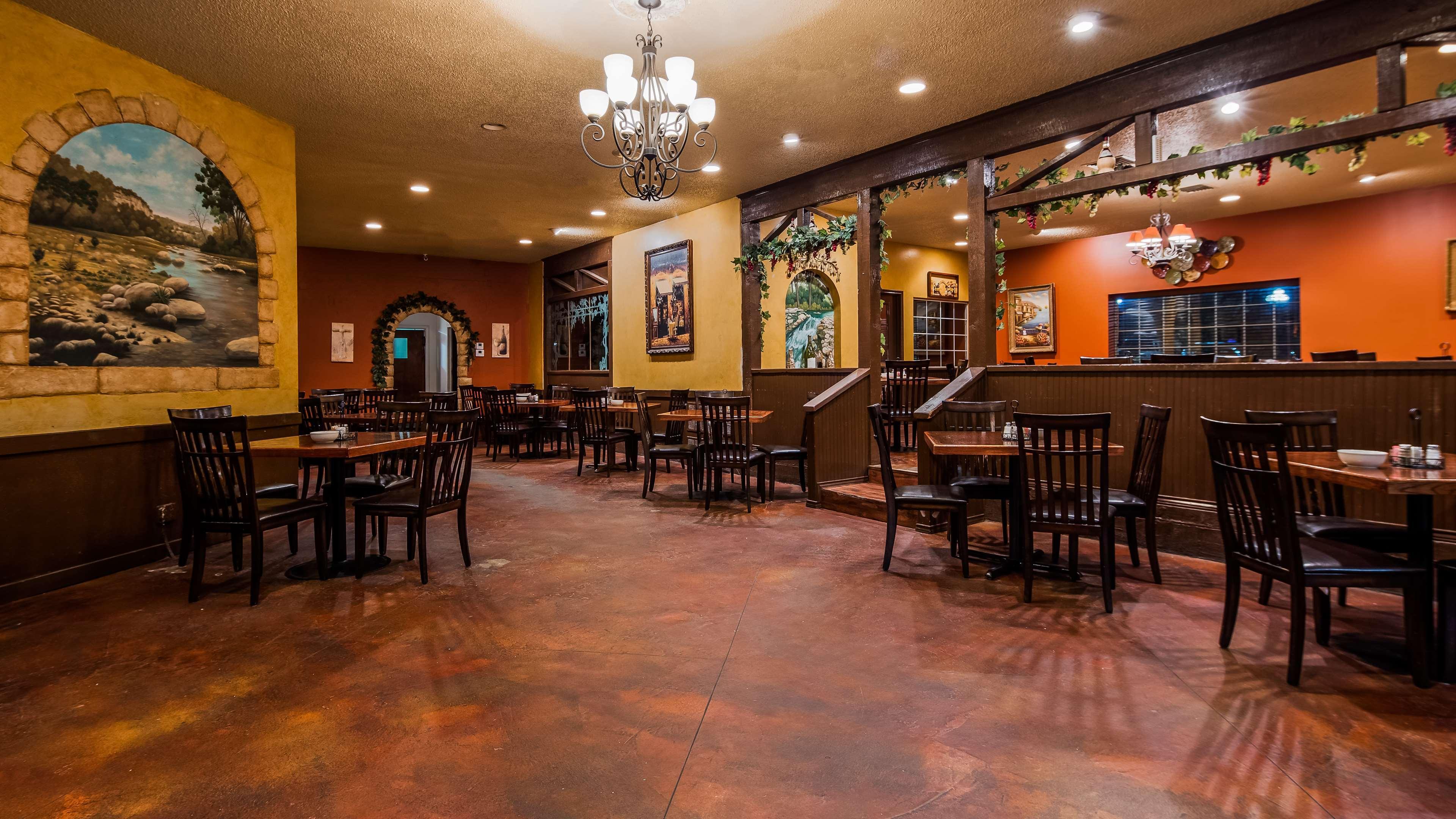 Best Western Sunday House Inn Kerrville Ngoại thất bức ảnh