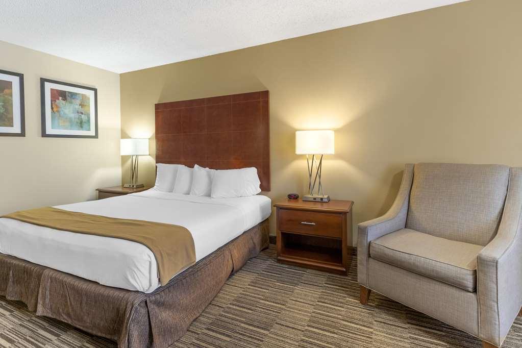 Best Western Sunday House Inn Kerrville Phòng bức ảnh