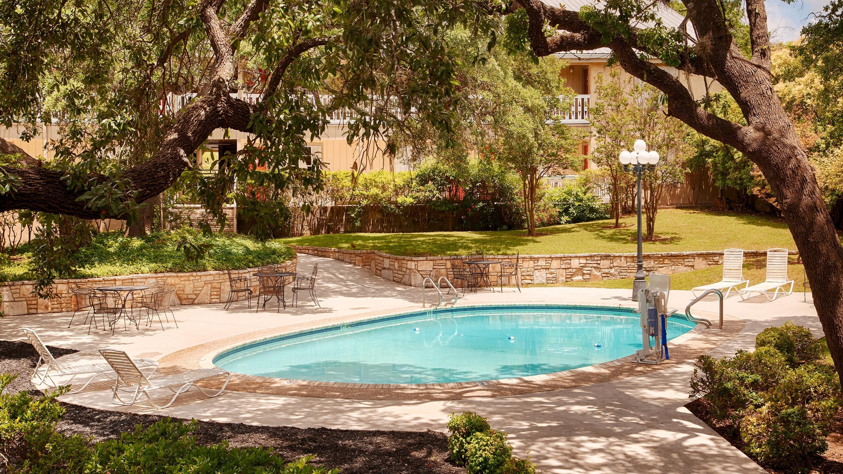 Best Western Sunday House Inn Kerrville Ngoại thất bức ảnh