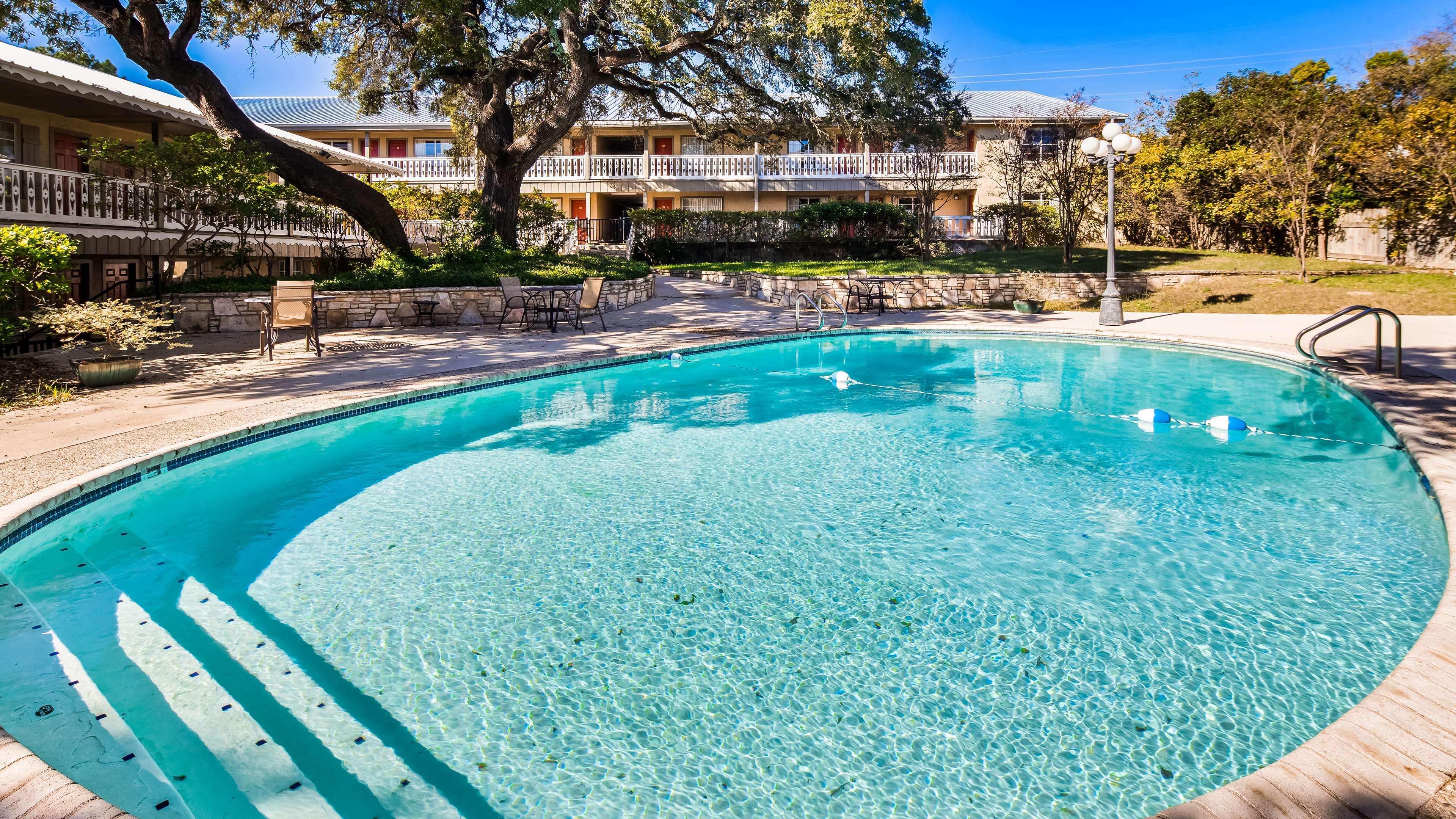 Best Western Sunday House Inn Kerrville Ngoại thất bức ảnh