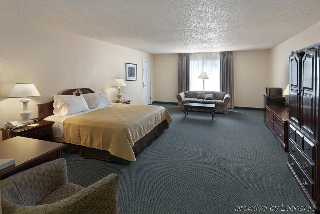 Best Western Sunday House Inn Kerrville Phòng bức ảnh