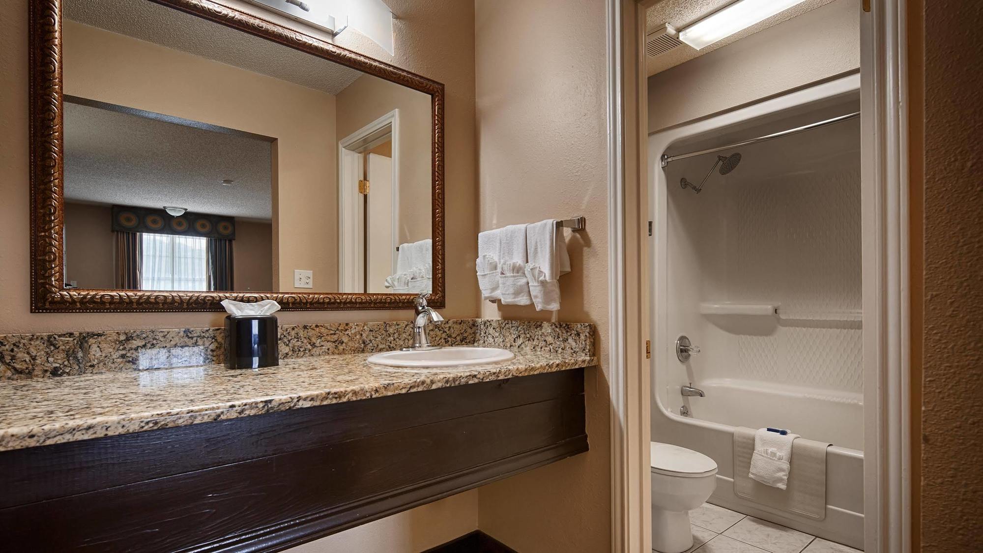 Best Western Sunday House Inn Kerrville Ngoại thất bức ảnh